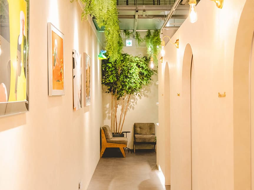 渋谷神泉店廊下